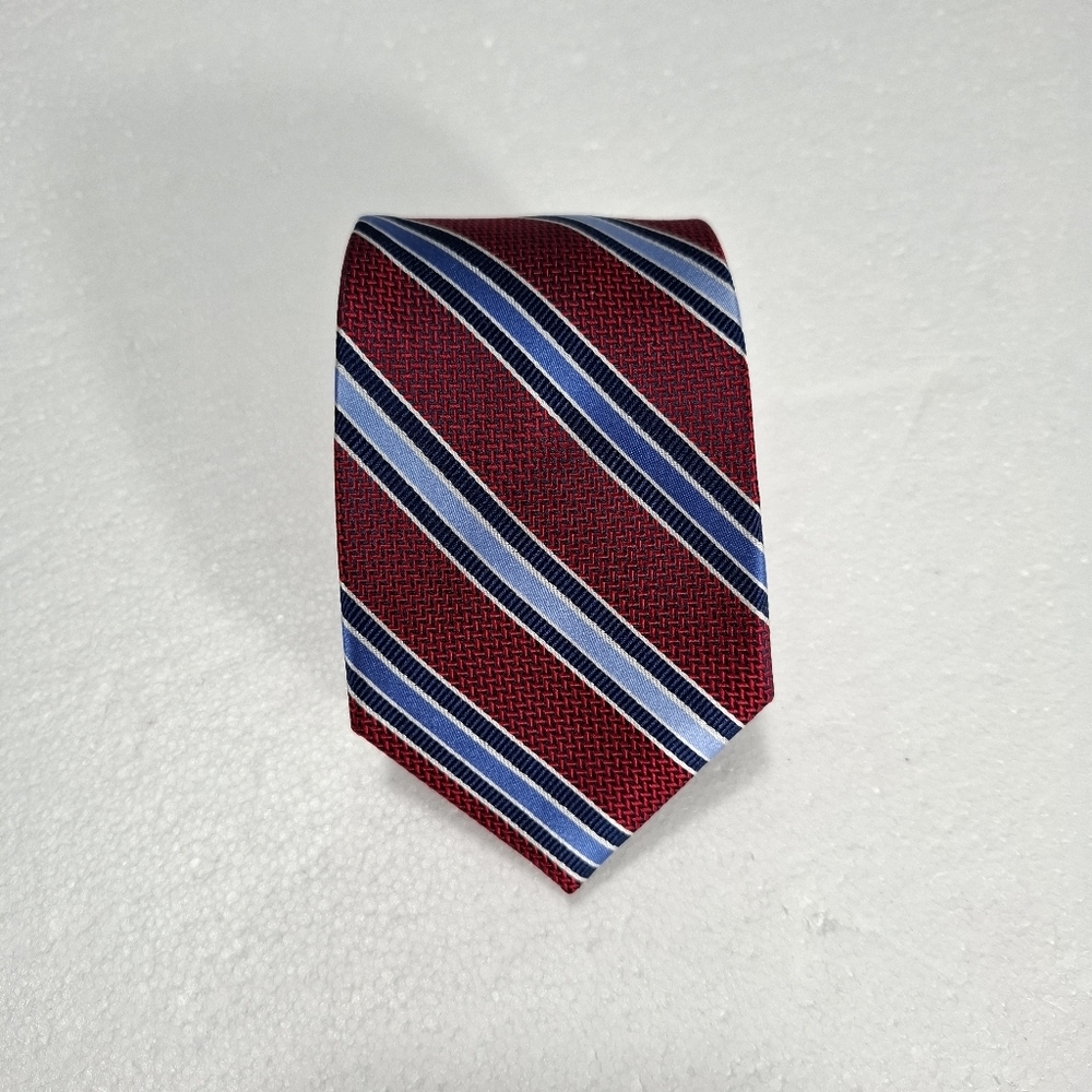 JOS A BANK Traveler Stain Resistant Red And Blue STRIPES 100% SILK NECK TIE